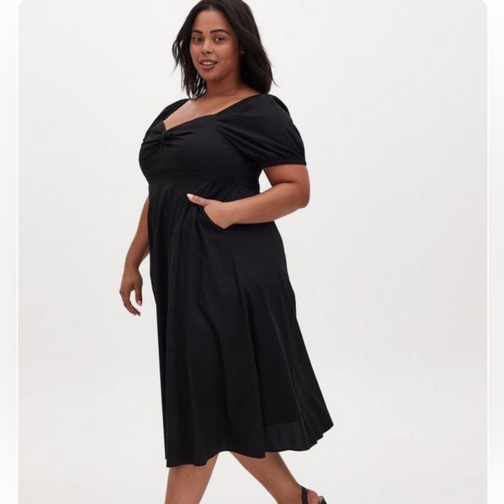BNWT Black Poplin Puff Sleeve Midi Dress